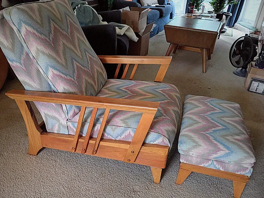 Mid-Century Modern (MCM) Solid Wood Club/Lounge Chair & Footrest EUC