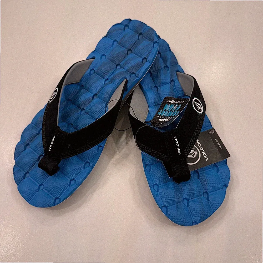 Volcom Recliner Flip Flops Kids Size 5 Blue Black New Cushioned Thong Sandals